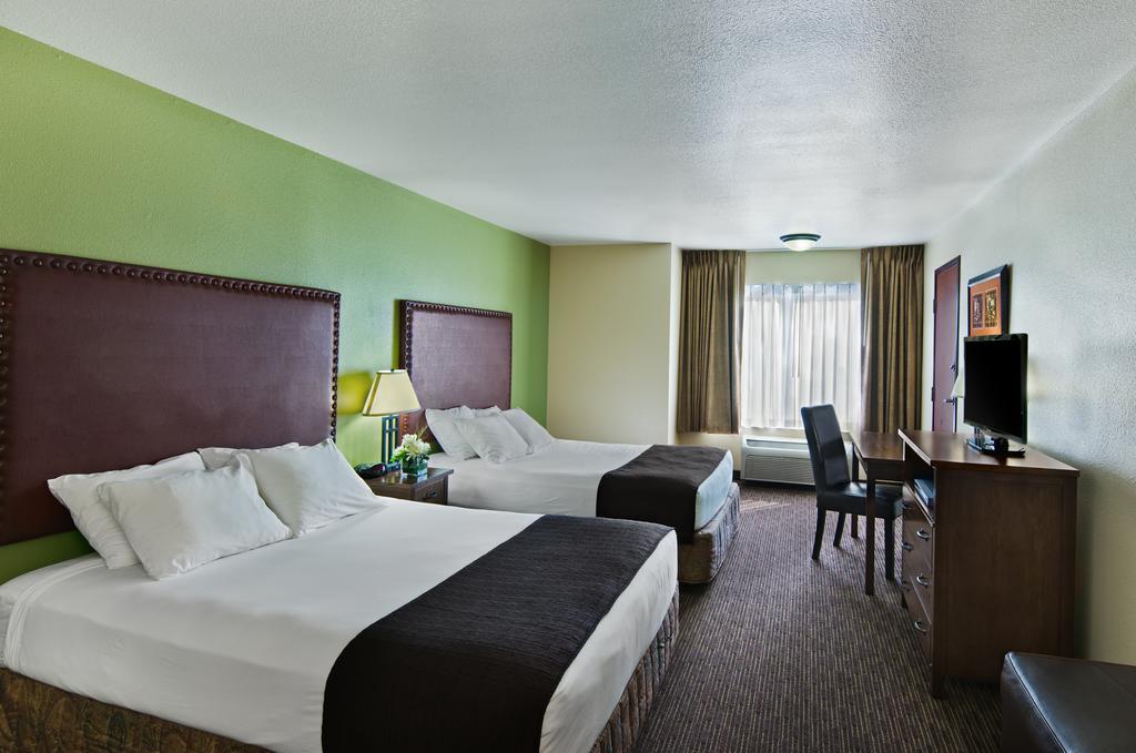 Oxford Suites Hermiston Quarto foto