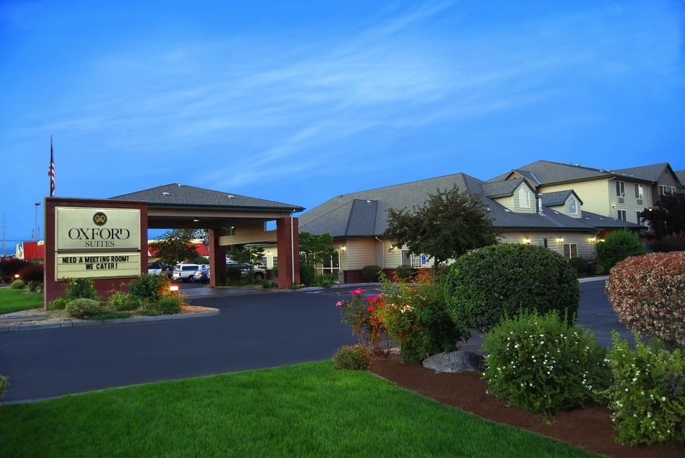 Oxford Suites Hermiston Exterior foto