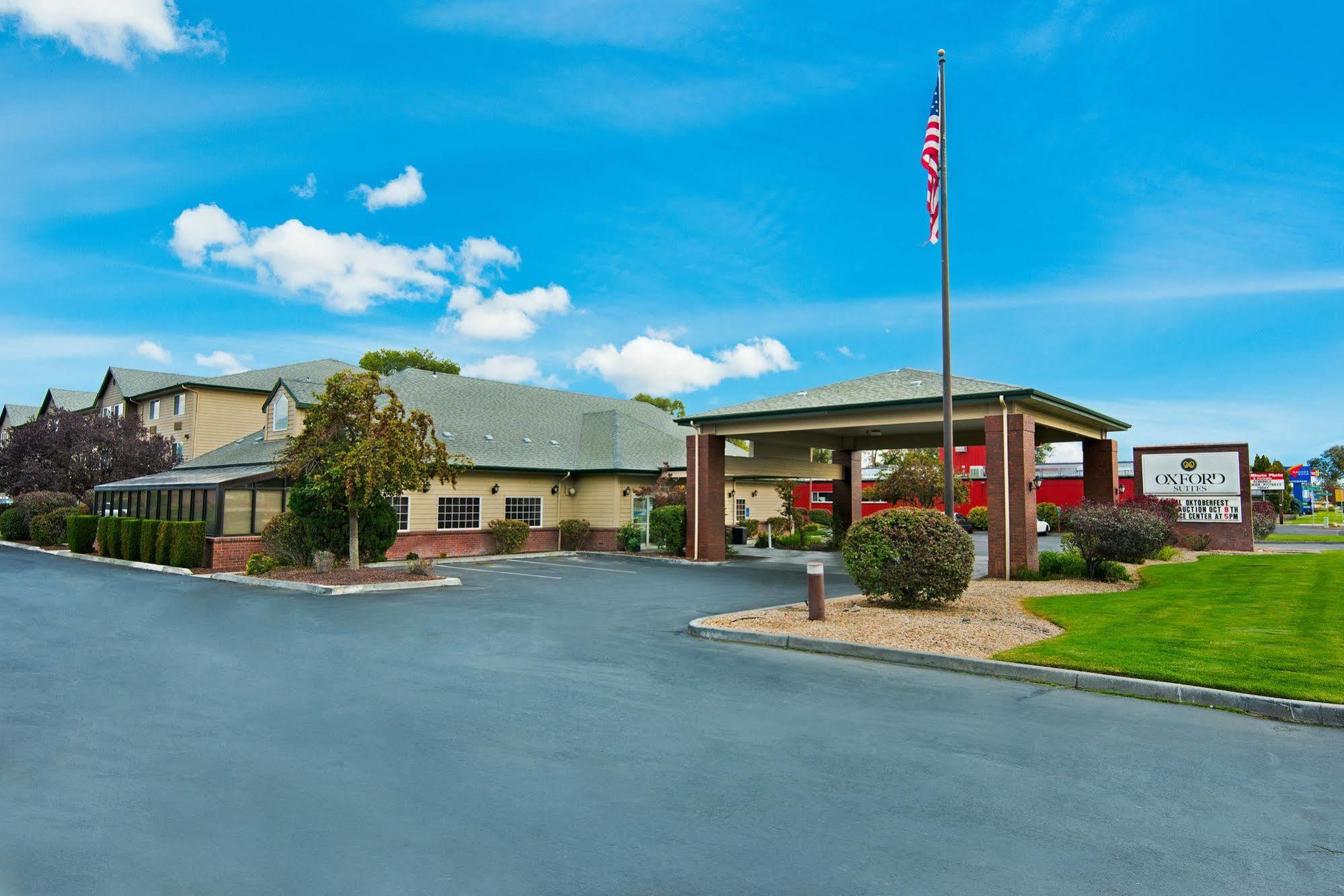 Oxford Suites Hermiston Exterior foto